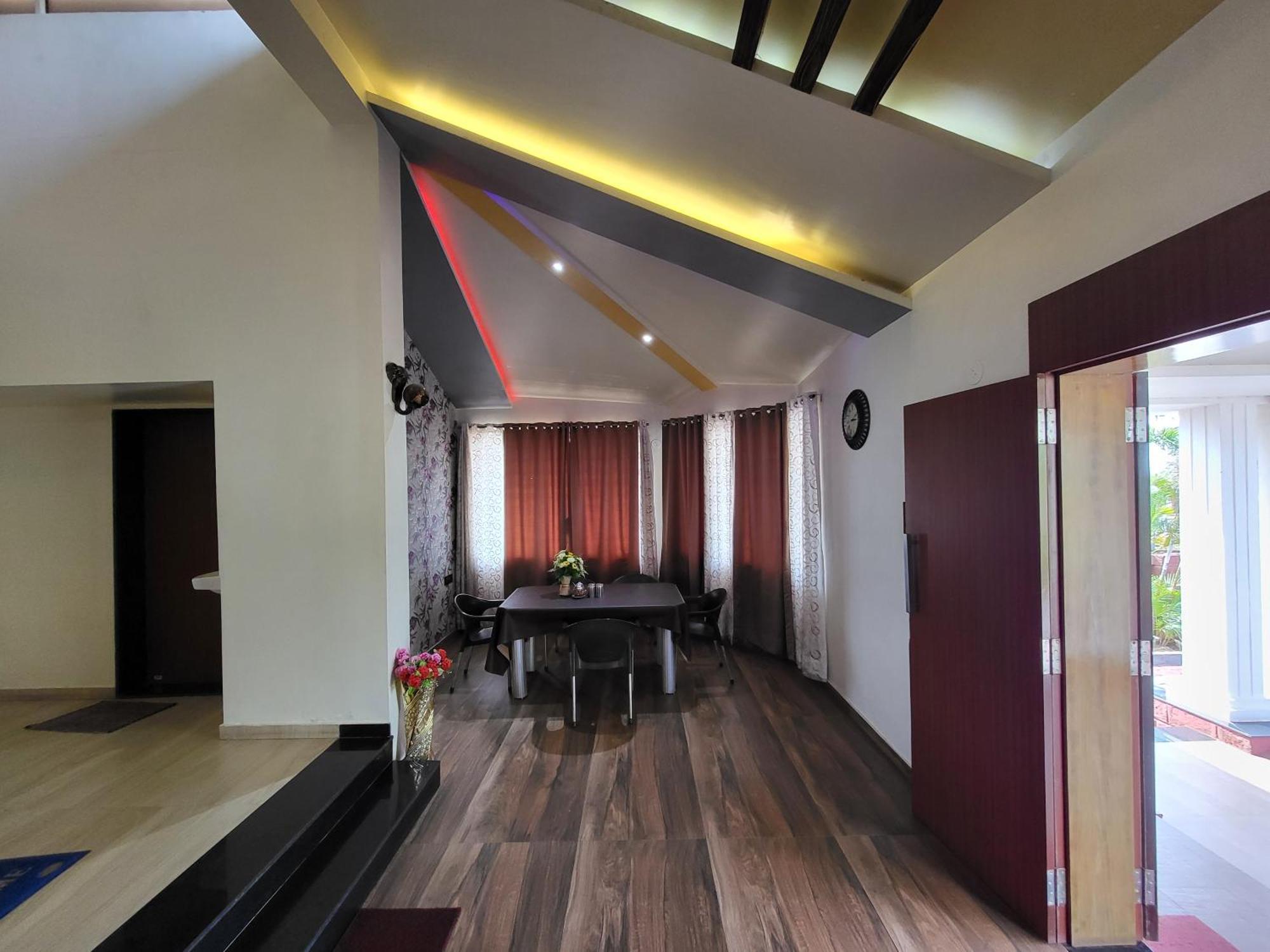 Paras Holiday Home Сатара Экстерьер фото